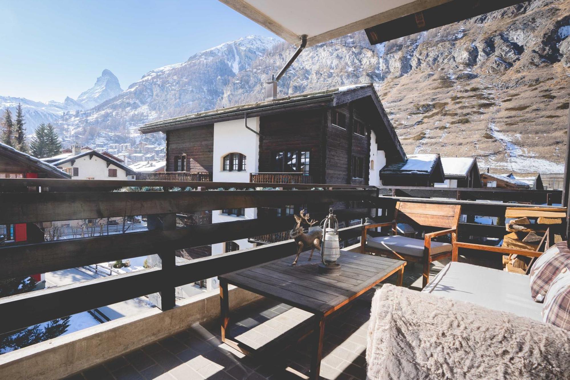 Stylish Home With Matterhorn View In The Center Zermatt Eksteriør billede
